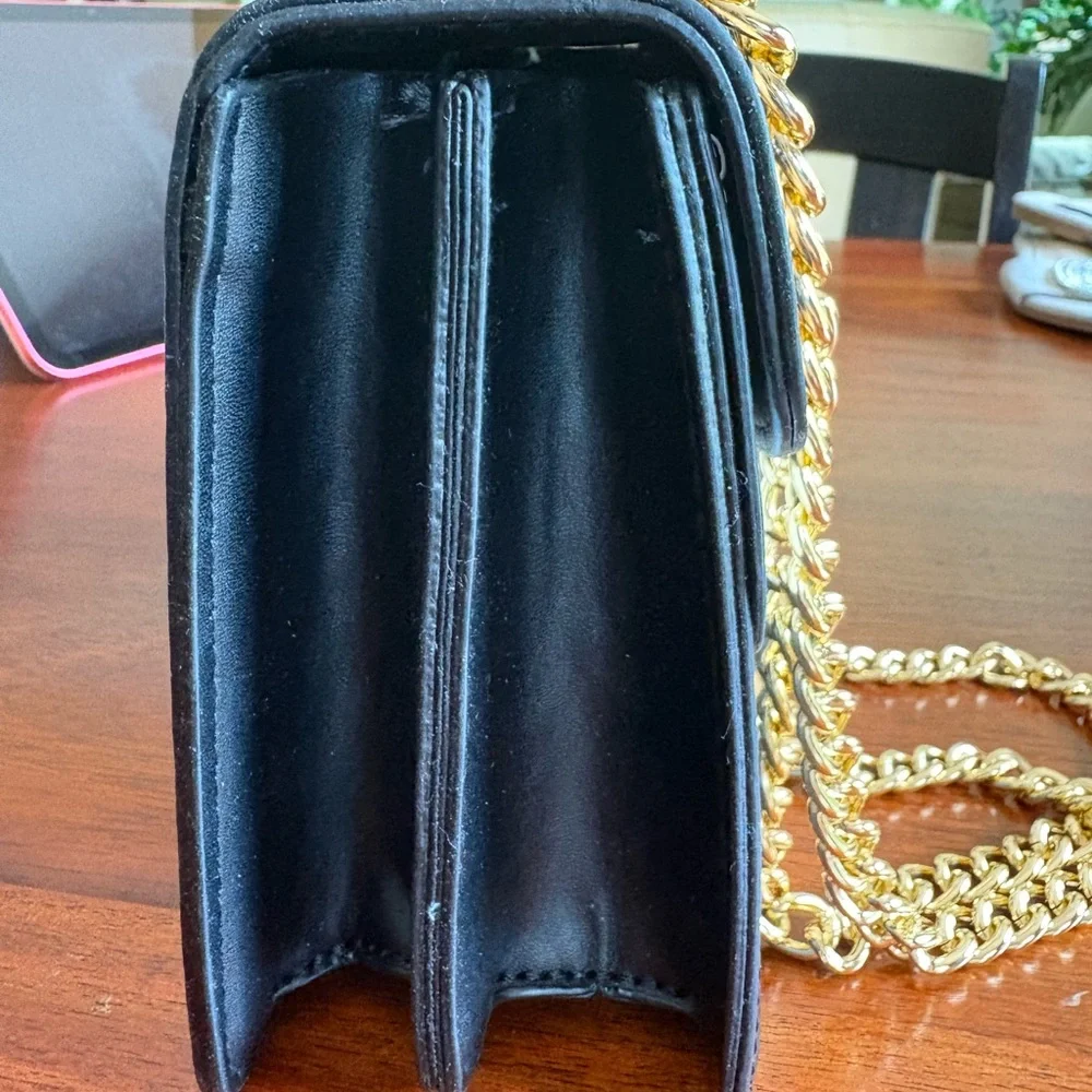 Leopard Print and black vegan leather with Chain Shoulder purse - Picture 3 of 6